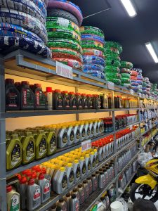 Phân loại và bảng giá thay nhớt cho các dòng xe máy phổ biến