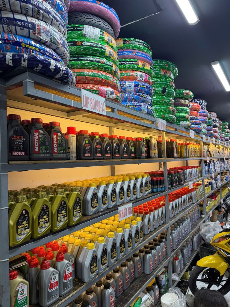 Phân loại và bảng giá thay nhớt cho các dòng xe máy phổ biến